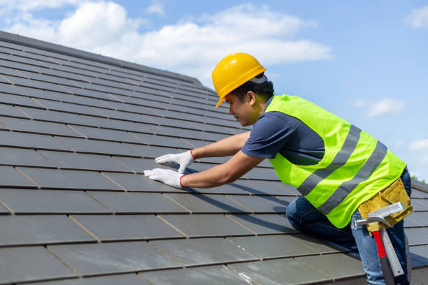 Best Residential Roofing Contractor  in Davenport, IA